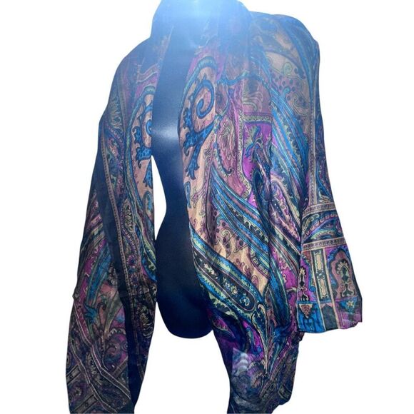 Beautiful WRAP SCARF made by SUDHA in India 100% SILK GEOMETRIC DESIGN PATTERN G - Picture 1 of 6